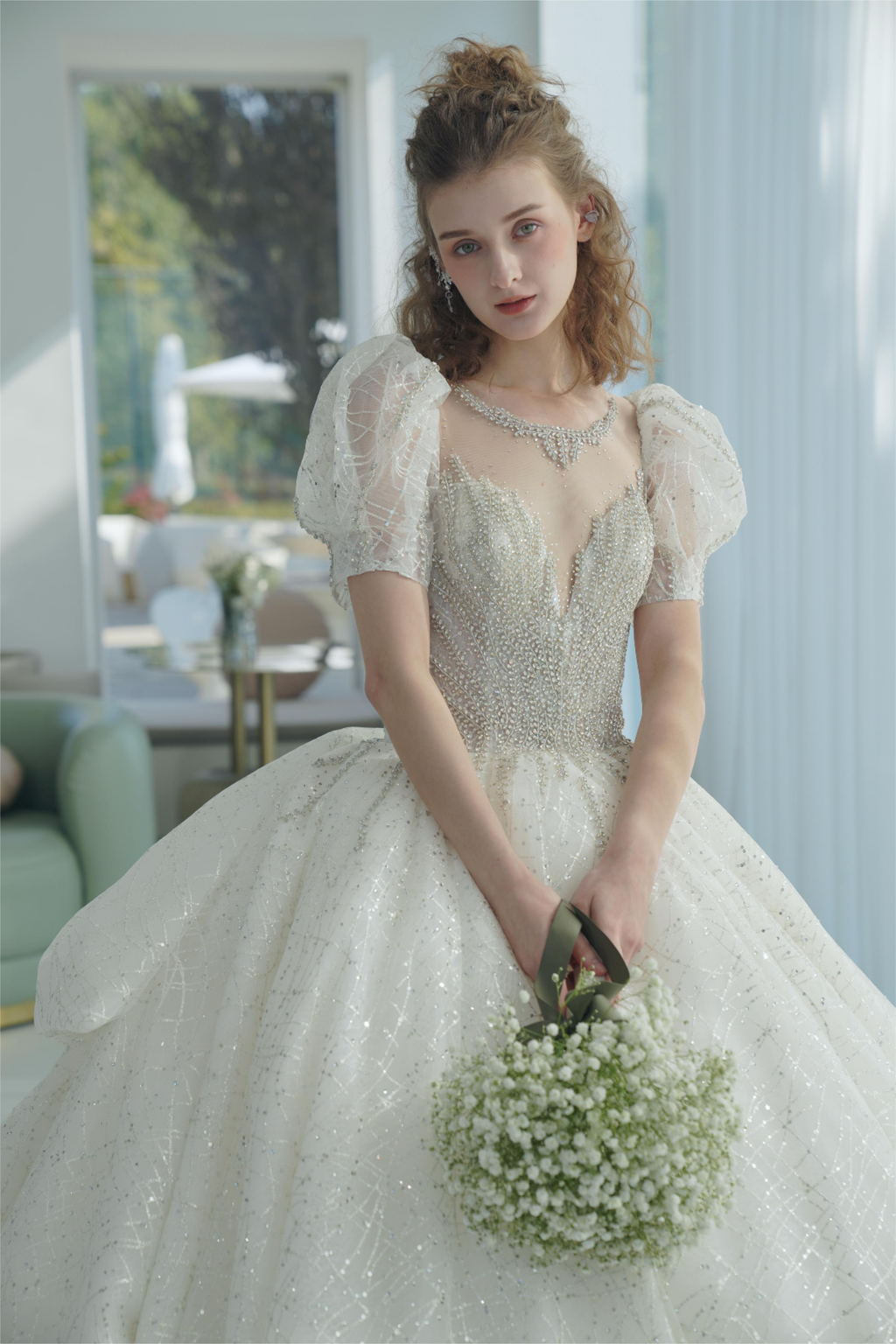Regal Kleid mit Puffärmeln, Kristallkugel-Design, Hochzeitskleid mit übergroßer Rückenschleife und Kathedralenschleppe