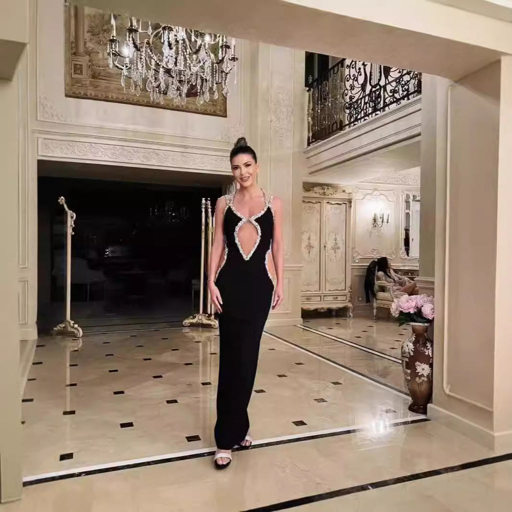 Abito da Sera Senza Spalline Nero Glamour con Chiusura alla Nuca e Pietre Strass