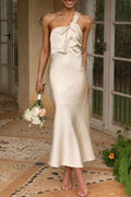 Doce elegante sólido vestido de noite de um ombro