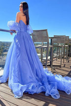 Vestido de fiesta sin tirantes en línea A color lavanda con mangas abullonadas
