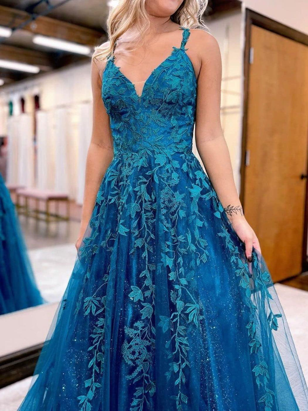 Vestido largo de gala con tul brillante y encaje floral, escote en V, vestido formal de noche, vestido largo de fiesta