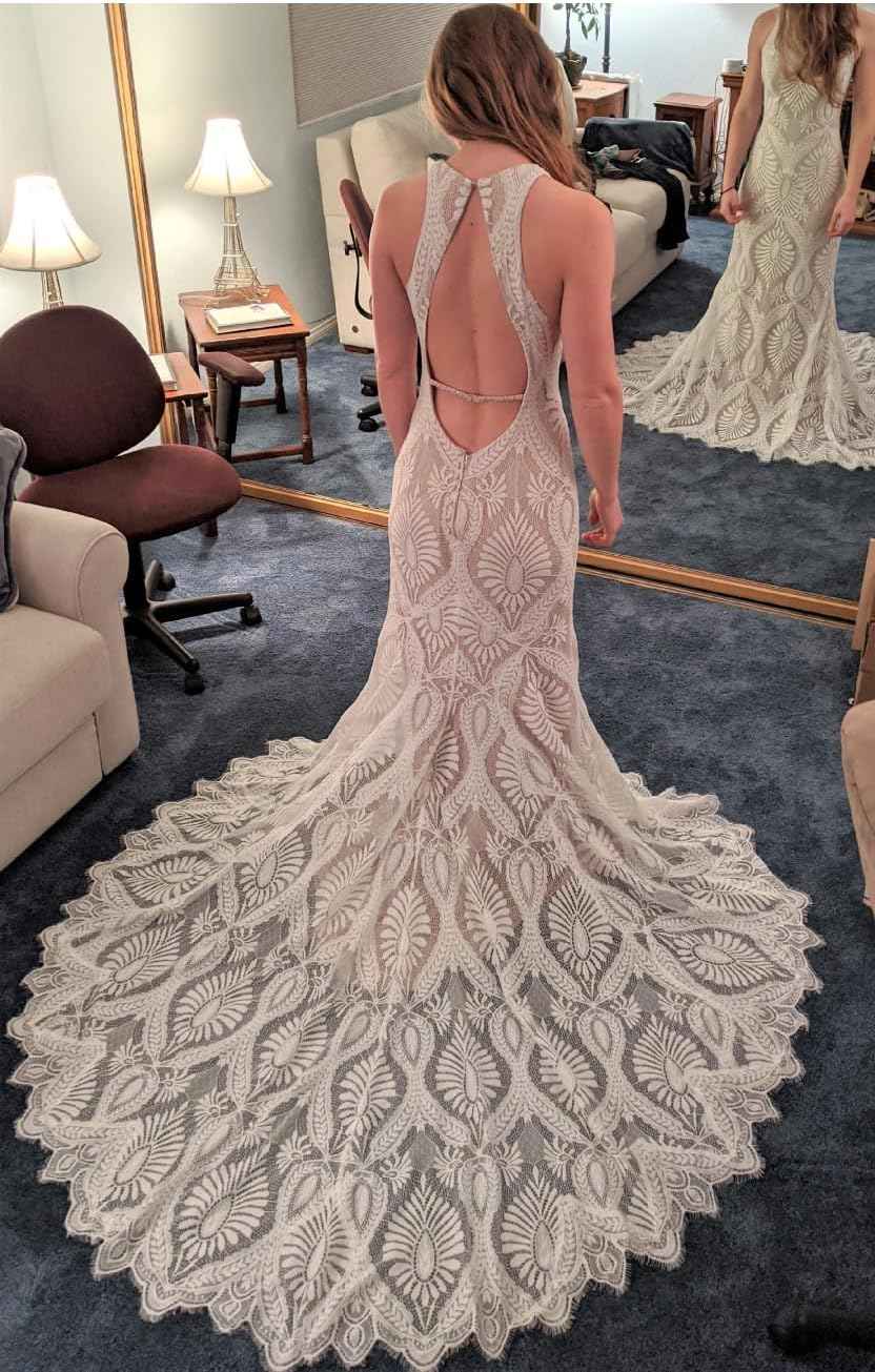 Womens Beach Wedding Dress Vintage Lace Bohemian Bridal Gown With Long Sleeves