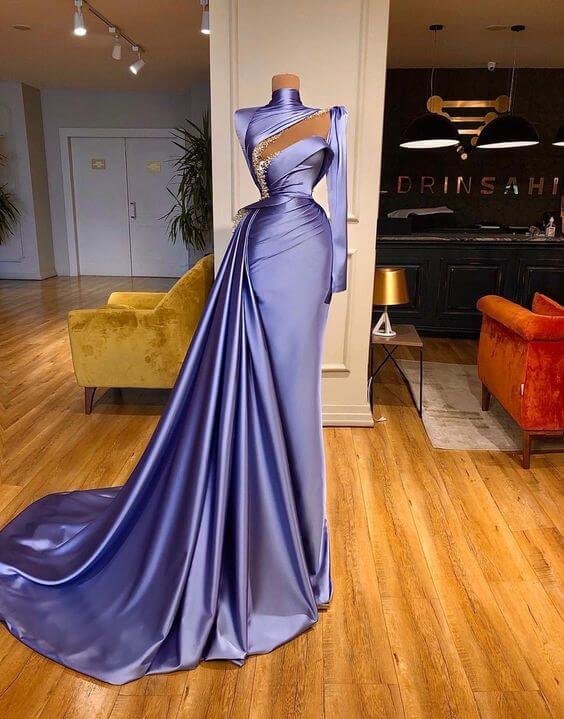 Vestido de Baile Comprido Sereia com Gola Alta, Mangas Compridas, Bordados e Folhos