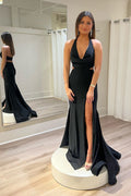 Neckholder-Cutout-Meerjungfrau-Langes Ballkleid mit Schlitz