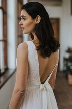 Beach Lace Wedding Dress Open Back Elegant Beach Bridal Gown