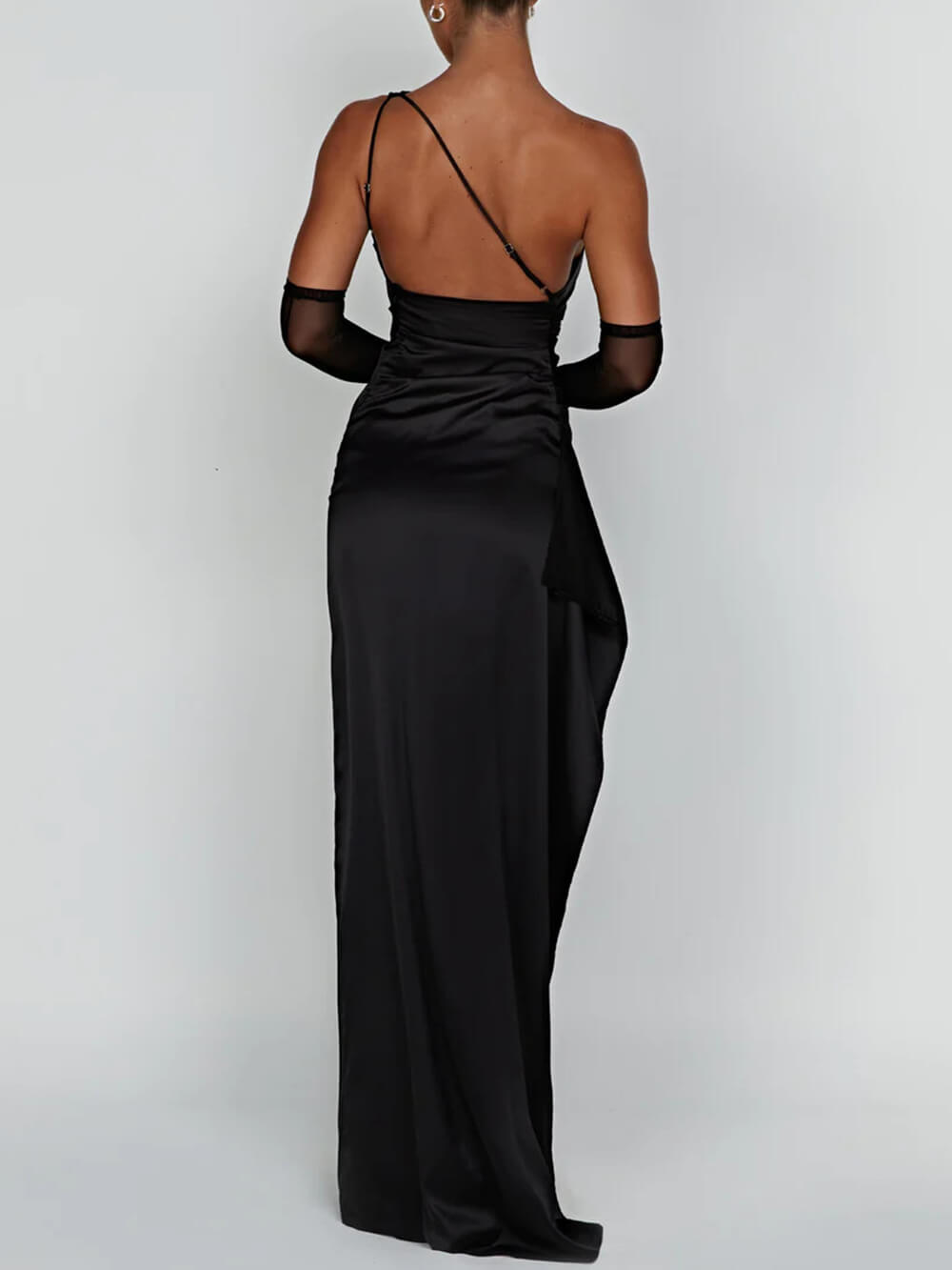 Robe longue satinée avec fente