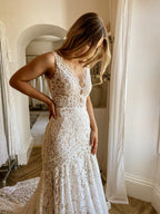 Chic Long Mermaid Wedding Dress With V Neck Open Back Lace Gown