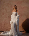 Elegant Strapless White Floor Length Wedding Gown For Bride