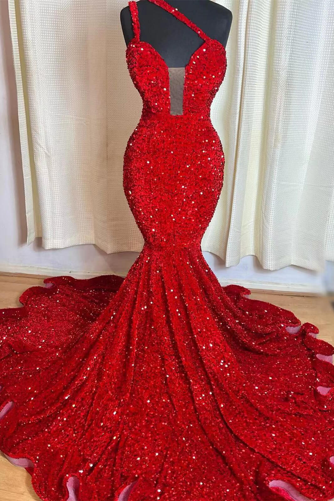 Vestido de baile sereia sem mangas com um ombro só e decote em coração