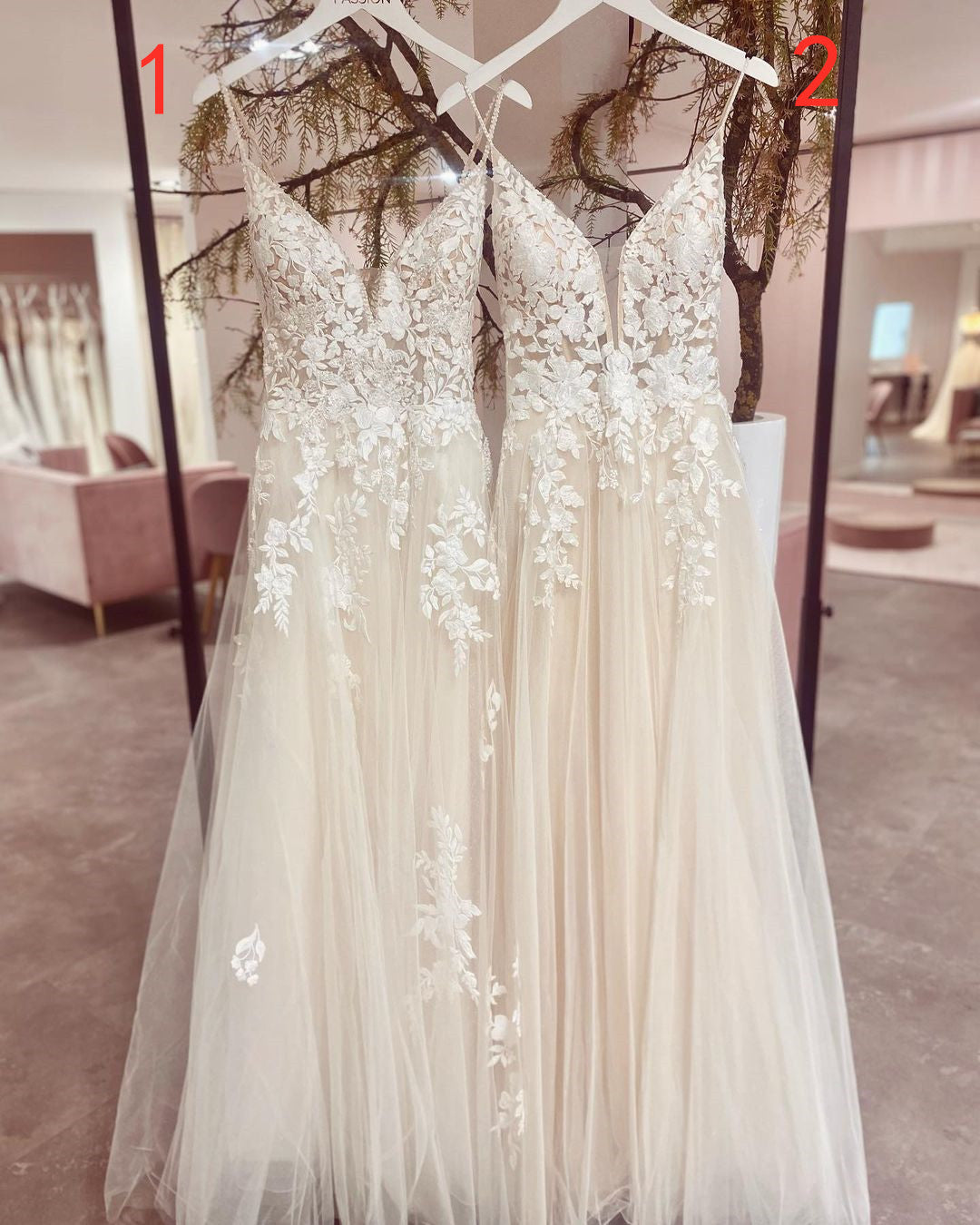 Classic V Neck A Line Tulle Spaghetti Straps Wedding Dress With Appliques Lace