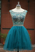 Abito da cerimonia per ragazze in tulle verde con perline, scollo a barchetta e linea a trapezio