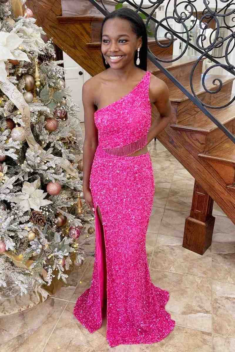 Zweiteiliges langes Partykleid mit Pailletten und einer Schulter und Quaste
