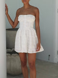 Robe courte en dentelle pour les fêtes