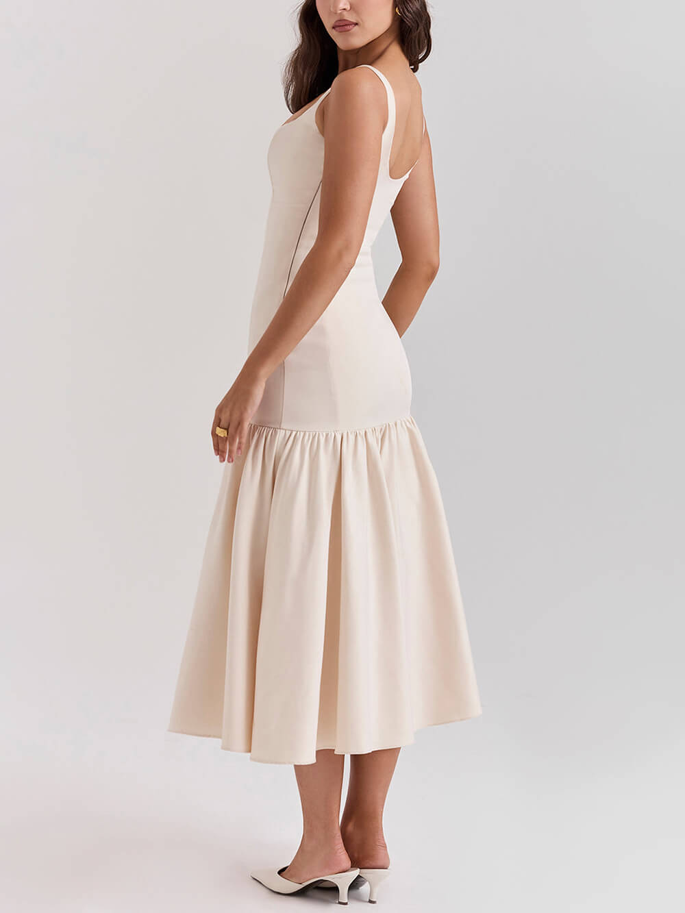 Abito Midi con Scollo Quadrato Elegante, Spalline Larghe e Vita Cadente