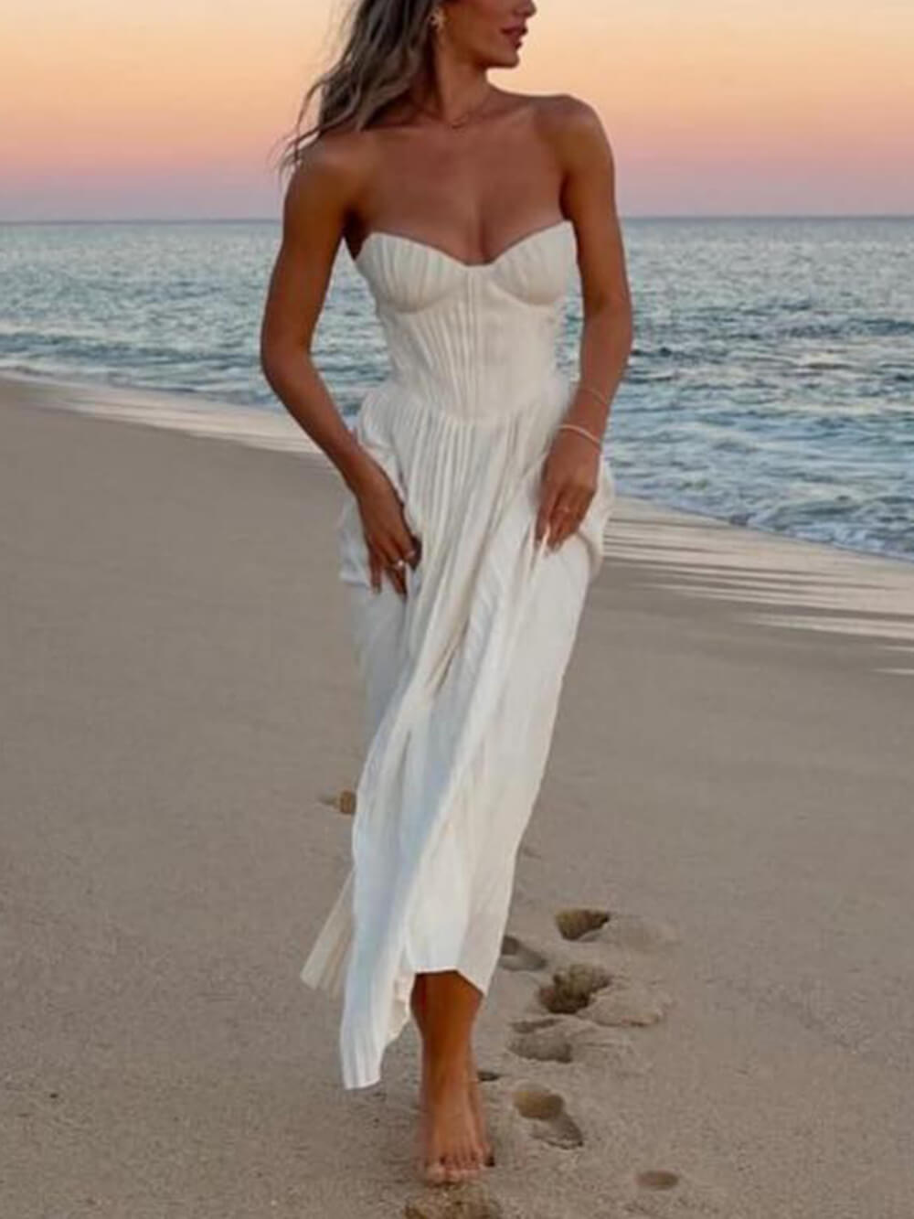 Robe longue élégante sans bretelles à plissé