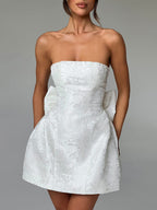 Robe courte tubulaire en jacquard élégante et sensuelle avec nœud