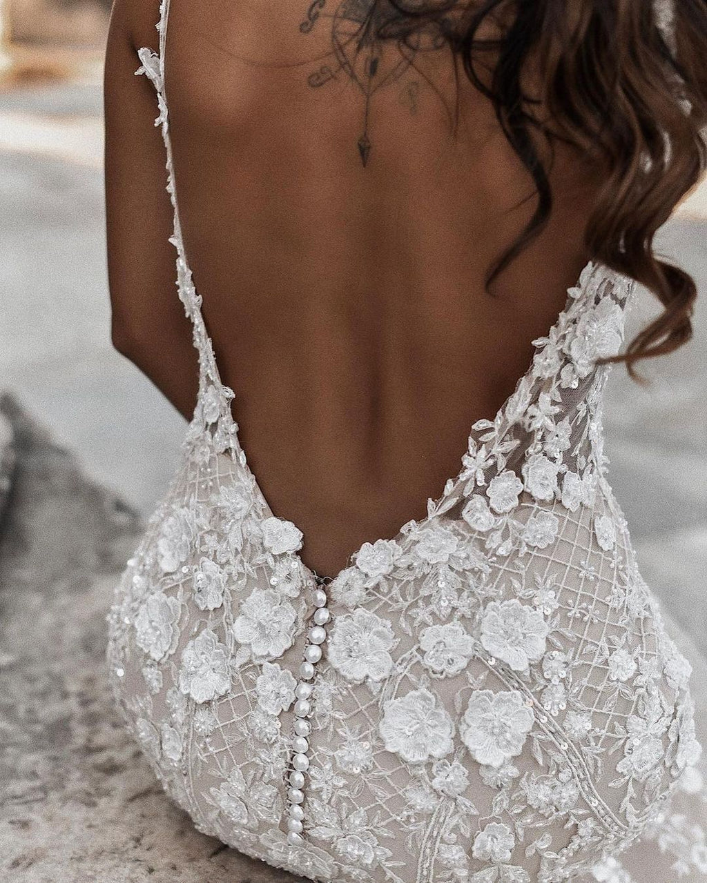 Charming V Neck Long Mermaid Floral Wedding Dress With Lace Backless