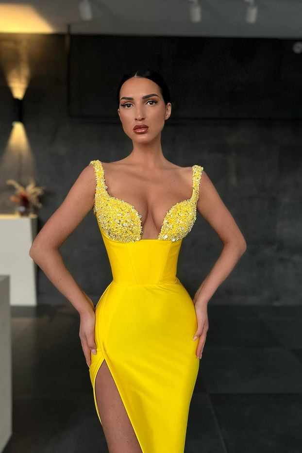 Abito da cerimonia giallo sirena con spacco e perline