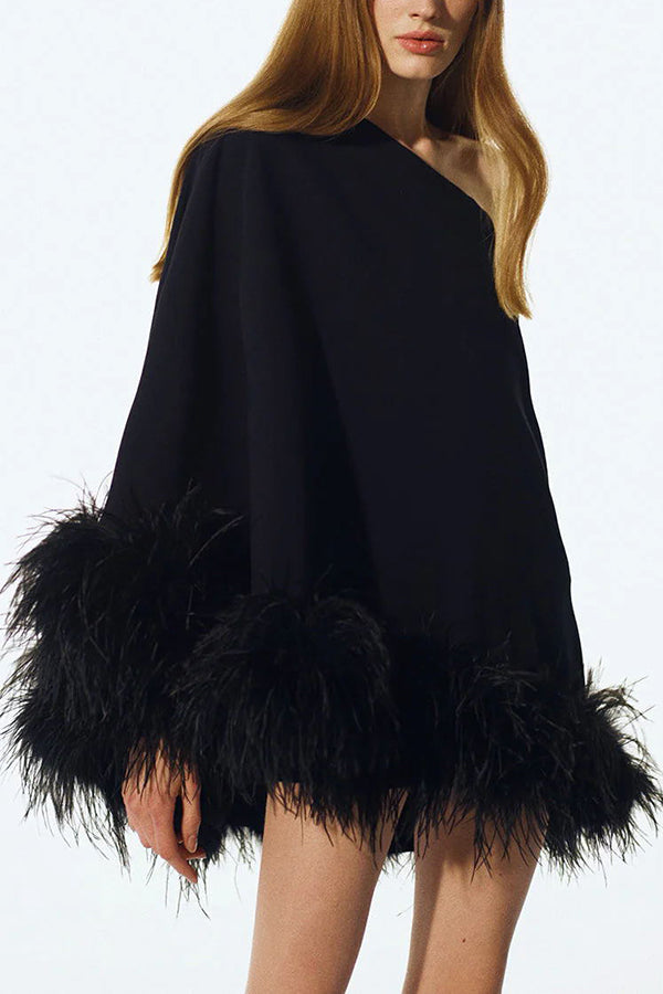 Vestito corto da festa con spalla scoperta e orlo a piume Vegas Living