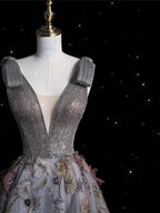 Charming V Neckline Gray Tulle Floral Ball Gown Long Evening Gown Prom Dress Y7953