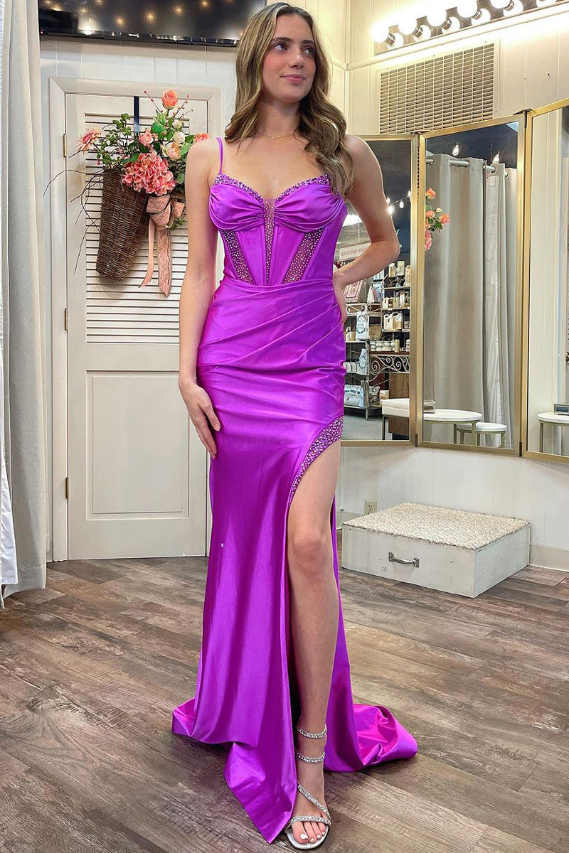 Abito lungo da sera sirena in raso viola con spacco, modello Sweetheart