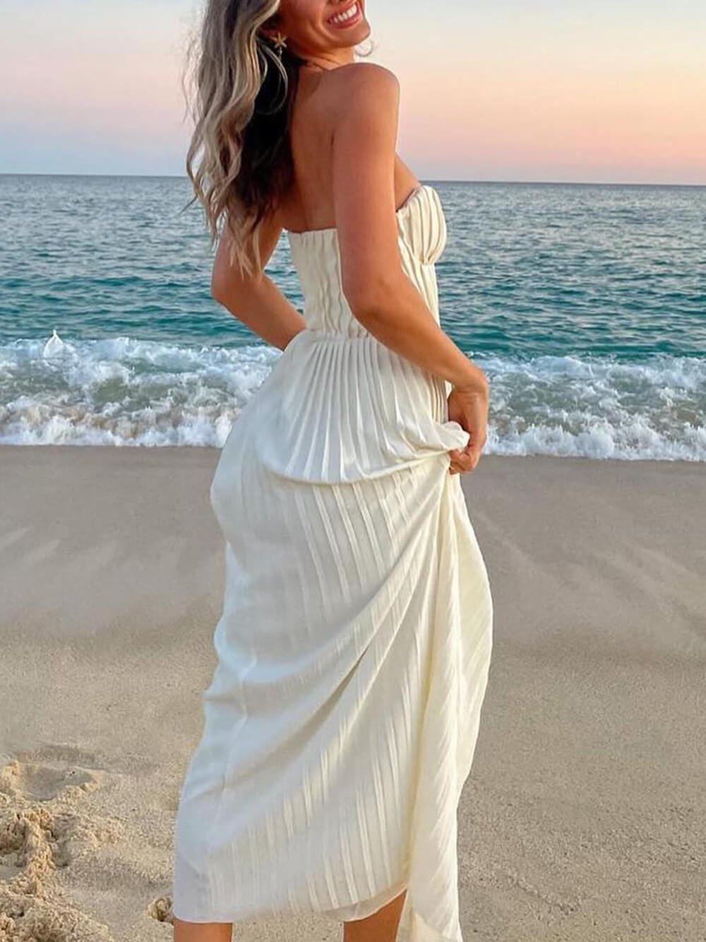 Robe longue élégante sans bretelles à plissé