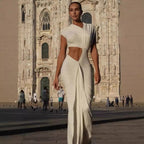 Vestido de baile irregular com franzido vazado