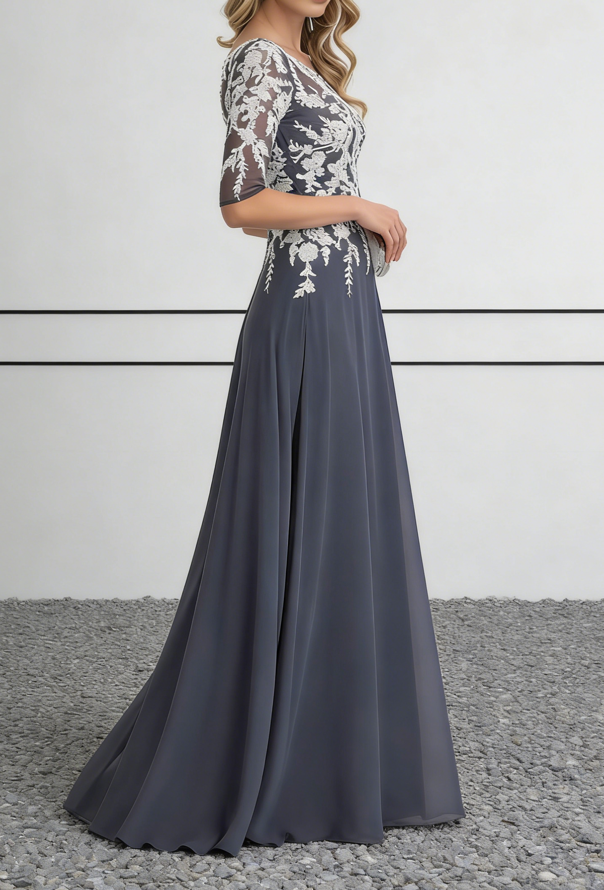 Vestido Maxi de Chiffon Azul Esbatido com Aplicação de Renda Branca e Mangas 3/4