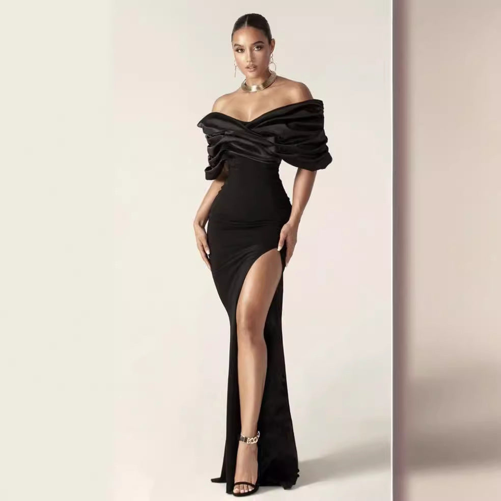 Vestido de baile com racha e franzido fora do ombro