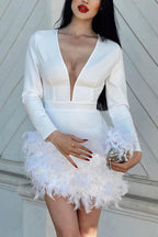 Robe de soirée asymétrique mini à manches longues plume Faites votre entrée