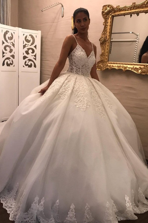 Classic V Neck Floor Length Ball Gown With Spaghetti Straps Lace Appliques Tulle