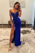Vestidos longos de baile com contas e aplicações, ombros descobertos