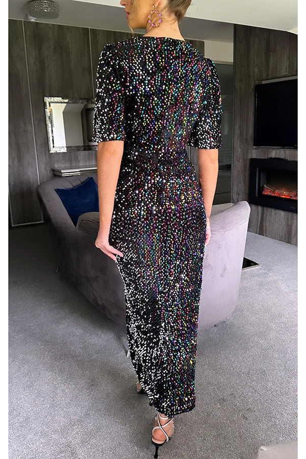 Vestido Maxi de Festa com Fendas e Mangas de Sino de Lantejoulas que Brilham a Noite Toda