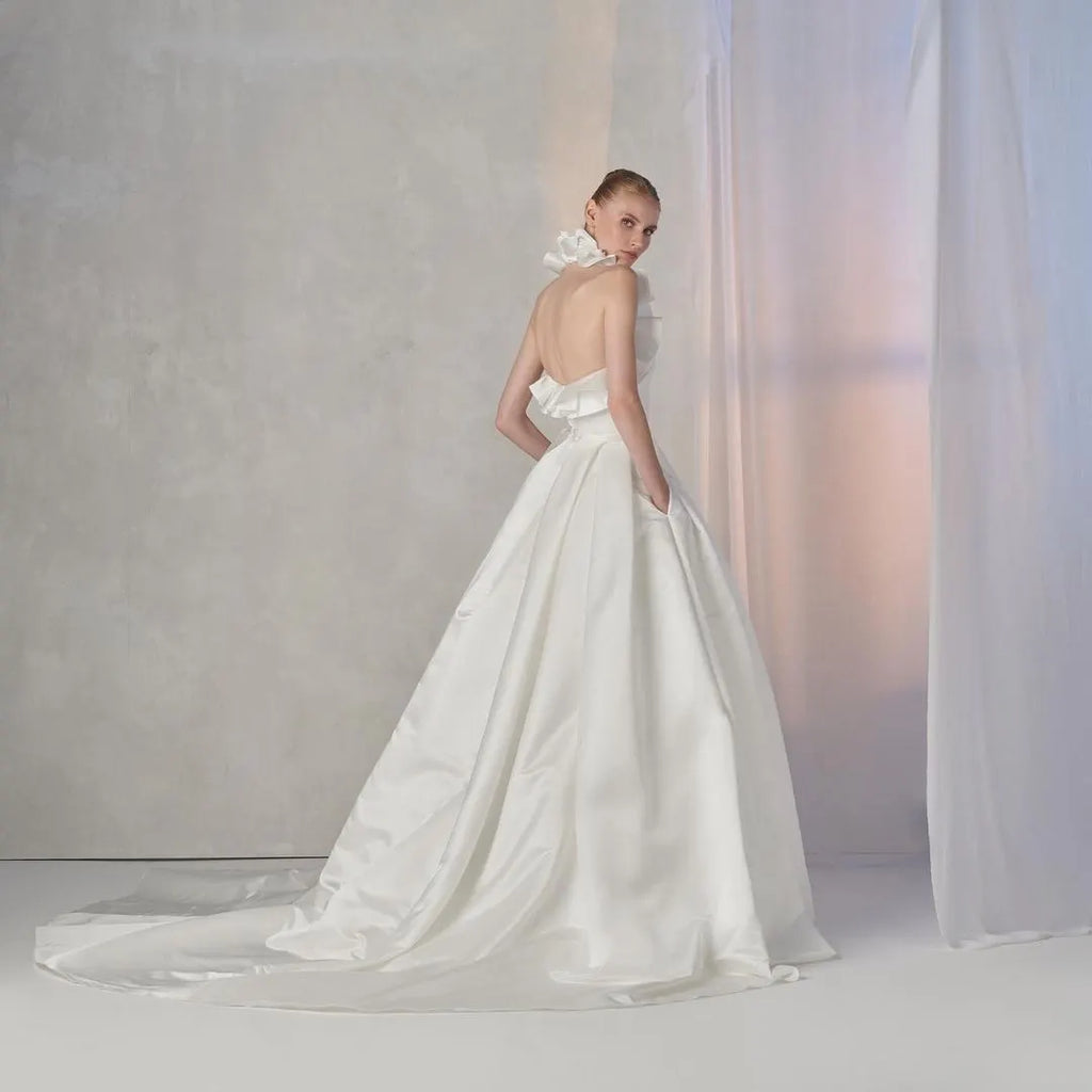 Noble Elegant Sleeveless A Line White Backless Wedding Dress