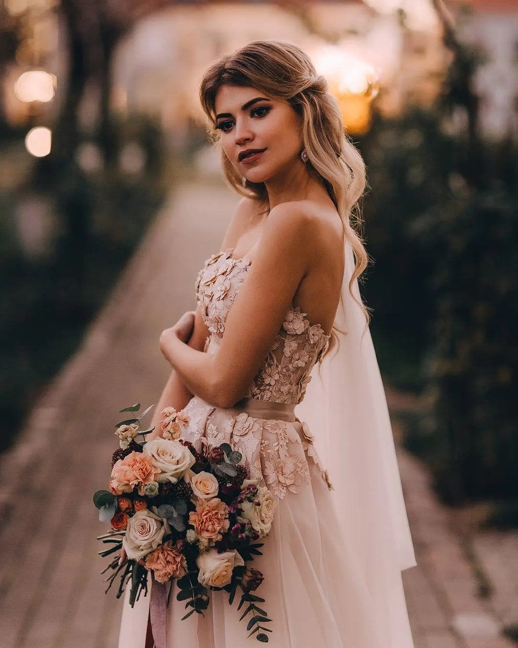 Modern Tulle Long A Line Sweetheart Wedding Dress With Lace Appliques