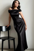 Off the Shoulder Sleeveless Long Mermaid Prom Dress with Pleated Detailing