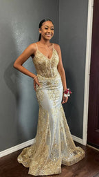 Vestido de Noite Dourado Estilo Sereia com Corpete Bordado Princess Y5887
