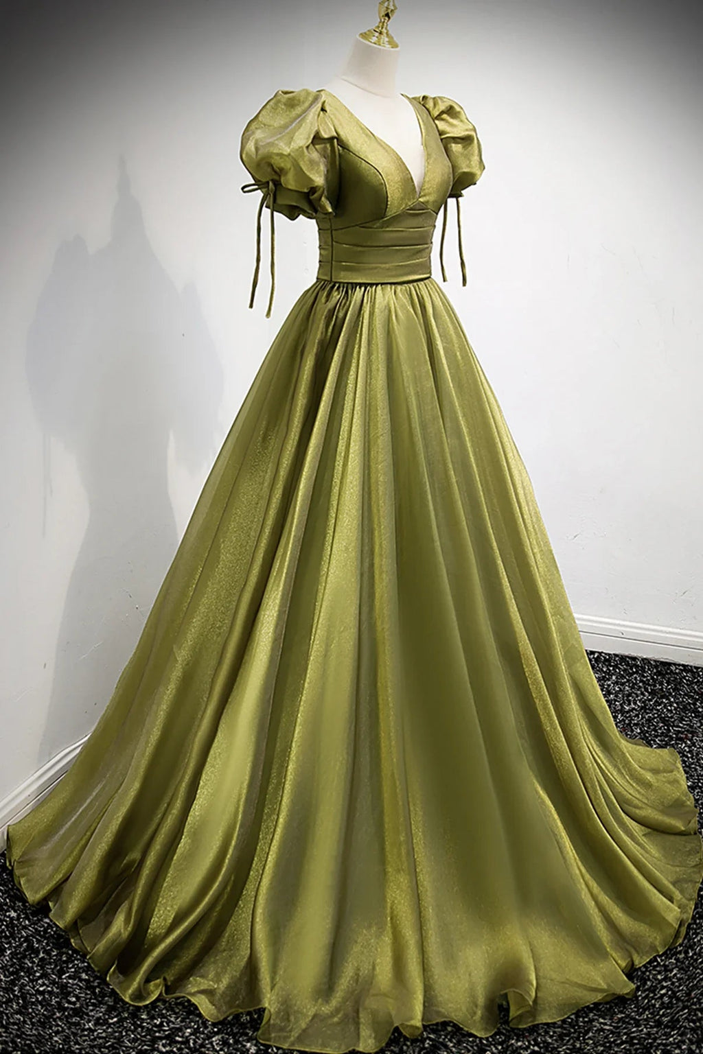 Robe longue de bal en tulle verte à col en V Robe de soirée ligne A Y898
