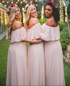 Vestidos de dama de honor de gasa rosa con volantes, hombros descubiertos y largo hasta el suelo 