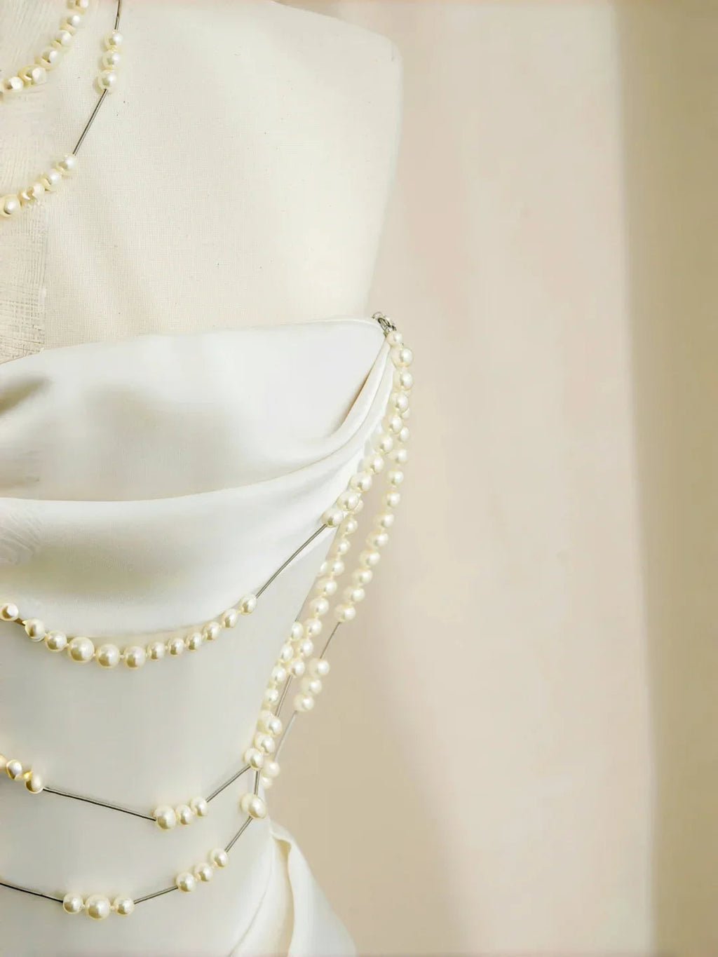 Classy Strapless Satin Pearls Chain White Prom Dress A Line Evening Dress Y8684