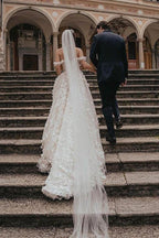 Ball Gown Off the Shoulder Tulle Wedding Dresses with Lace Appliques