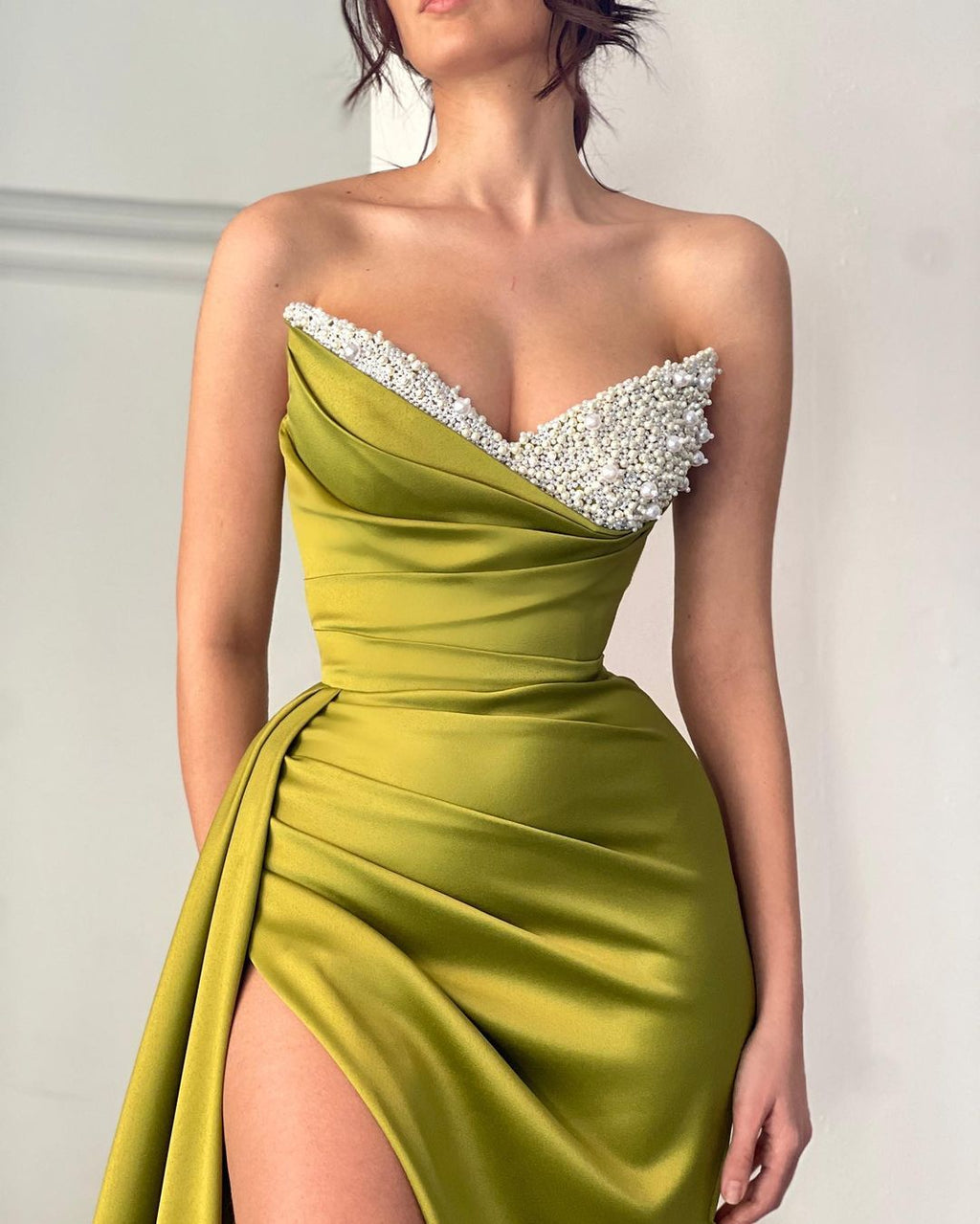 Beautiful Long Mermaid Sleeveless Designer Satin Pearls Prom Dress With Slit