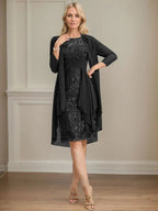 Etui/Säulenförmiges Kleid mit Illusion, knielang, aus Spitze und Chiffon, Brautmutterkleid mit herabfließenden Rüschen und Pailletten