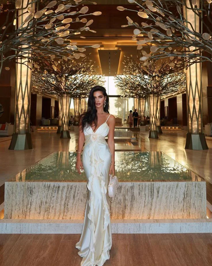 Vestido de fiesta elegante con tirantes finos, escote en V, corte sirena y volantes para baile de graduación y noche Y8172