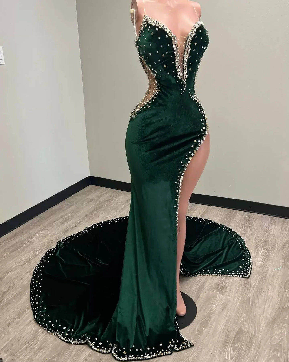Robe de bal longue verte en velours, sexy, sans bretelles, fendue, sur mesure pour femme Y1422