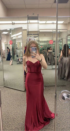 Vestido de noite sereia borgonha com alças finas estilo esparguete Vestido de baile borgonha Y6430