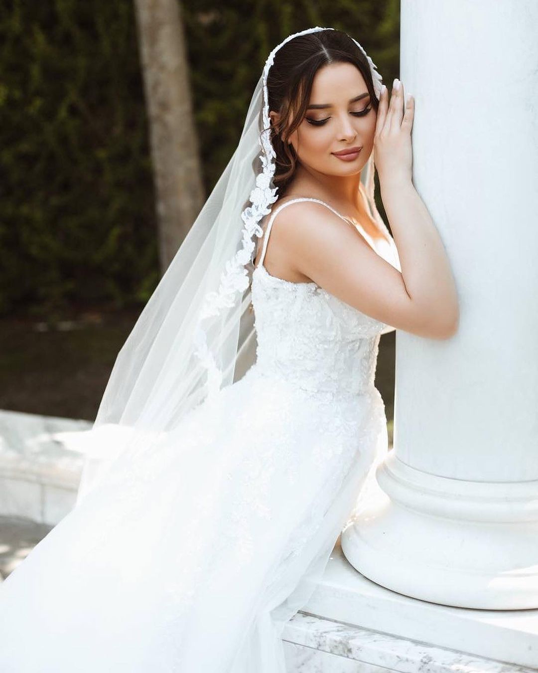 Chic Long White A Line Lace Wedding Dress With Spaghetti Straps