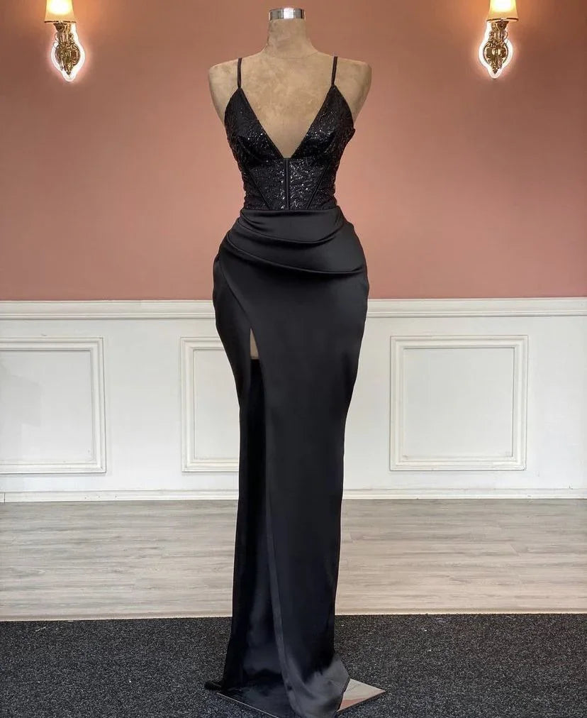 Vestido de Noite Preto e Sensual com Alças Finas e Fenda Y4393
