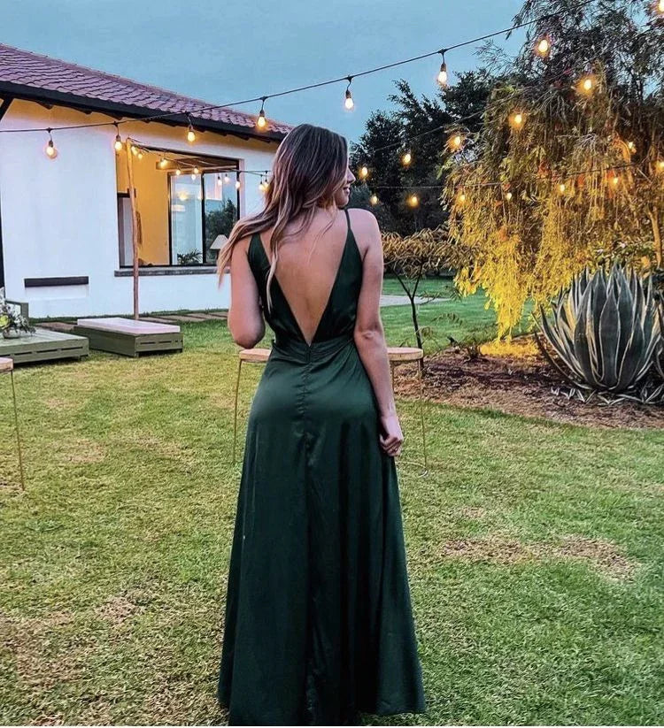 Vestido de noche largo hasta el suelo en línea A con escote profundo en V verde para damas de honor Y4590