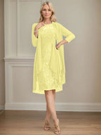 Etui/Säulenförmiges Kleid mit Illusion, knielang, aus Spitze und Chiffon, Brautmutterkleid mit herabfließenden Rüschen und Pailletten